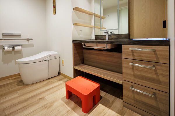 お子さま用踏み台