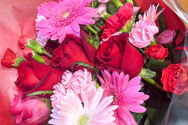 鎌倉　観光　記念日　アニバーサリー　フラワー　ケーキ　シャンパン　お祝い