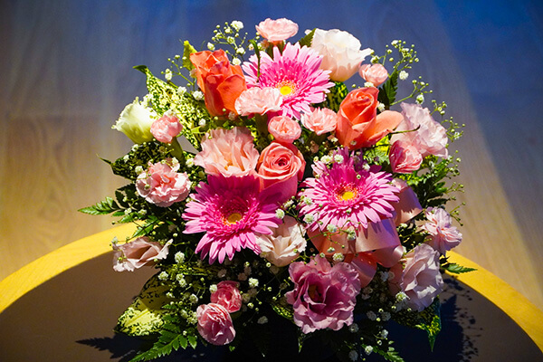 鎌倉　観光　記念日　アニバーサリー　フラワー　ケーキ　シャンパン　お祝い