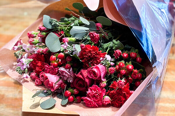 鎌倉　観光　記念日　アニバーサリー　フラワー　ケーキ　シャンパン　お祝い